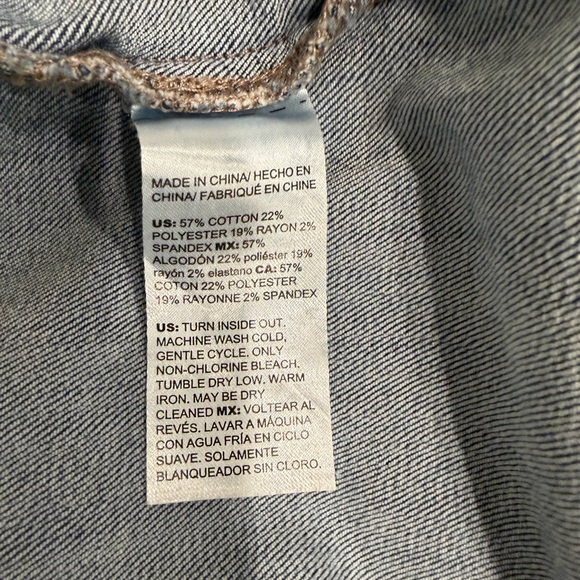 Chico’s Elongated Denim Jacket Medium Wash Size 3 (XL) Longline EUC - Picture 6 of 7